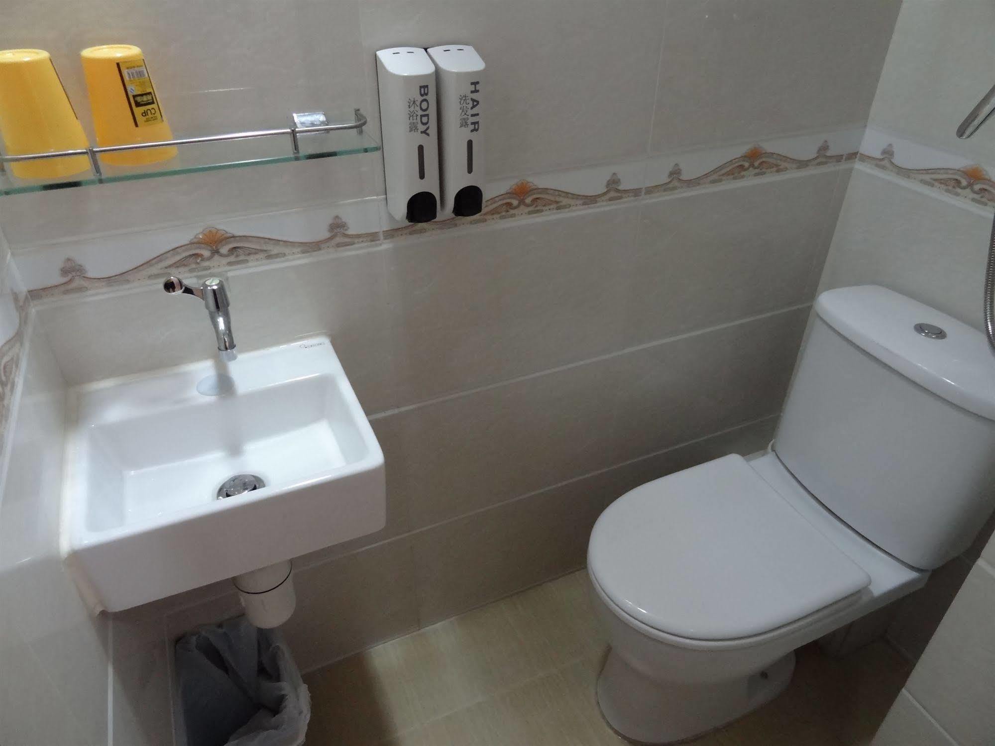Tai Wah Hostel Гонконг Екстер'єр фото