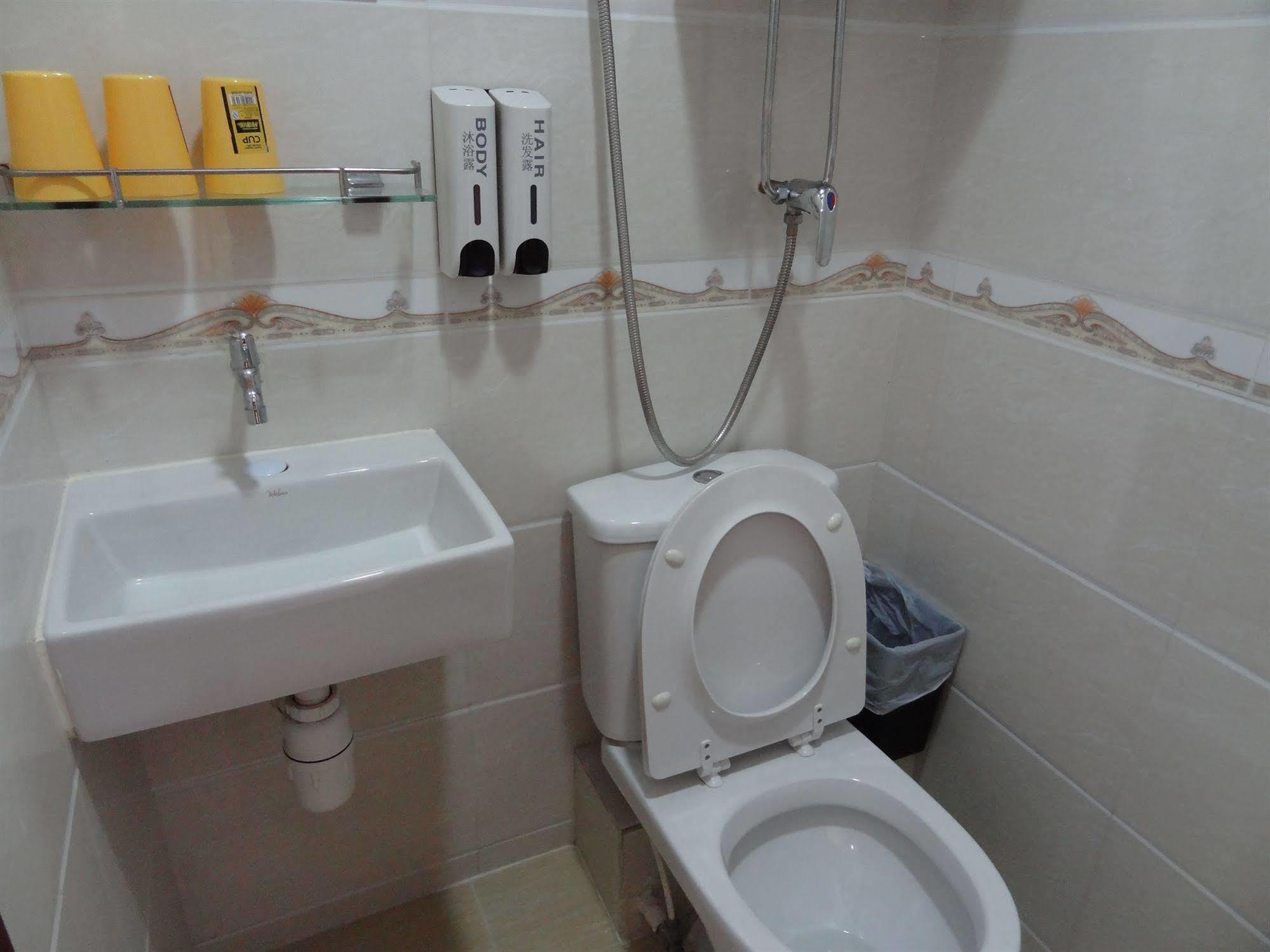 Tai Wah Hostel Гонконг Екстер'єр фото